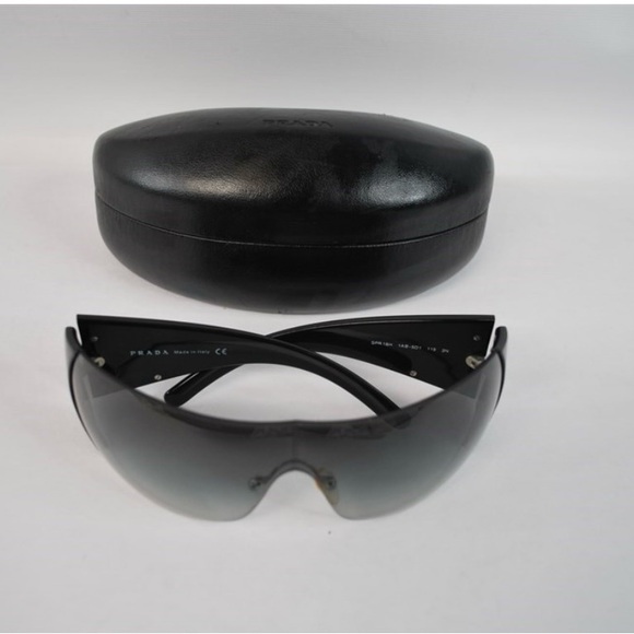 Brand: Prada
Model: SPR 16H 1AB-5D1
Color: Black frame with gradient lenses - Picture 5 of 8